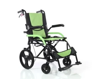 Tekerlekli Sandalye Almada 5 Önemli Adım Ev tipi refakatçi kullanımlı tekerlekli sandalyeler arasında bulunan Leo 126 hafif tekerlekli sandalye, çıkarılabilen ayaklıkları sayesinde kullanıcısının dilediği zaman ayaklarını dinlendirmesini sağlar.
