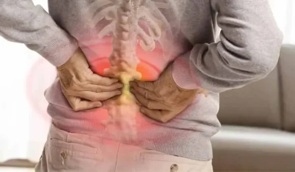 Bel ve sırt ağrısı için buz mu sıcak mı daha iyi